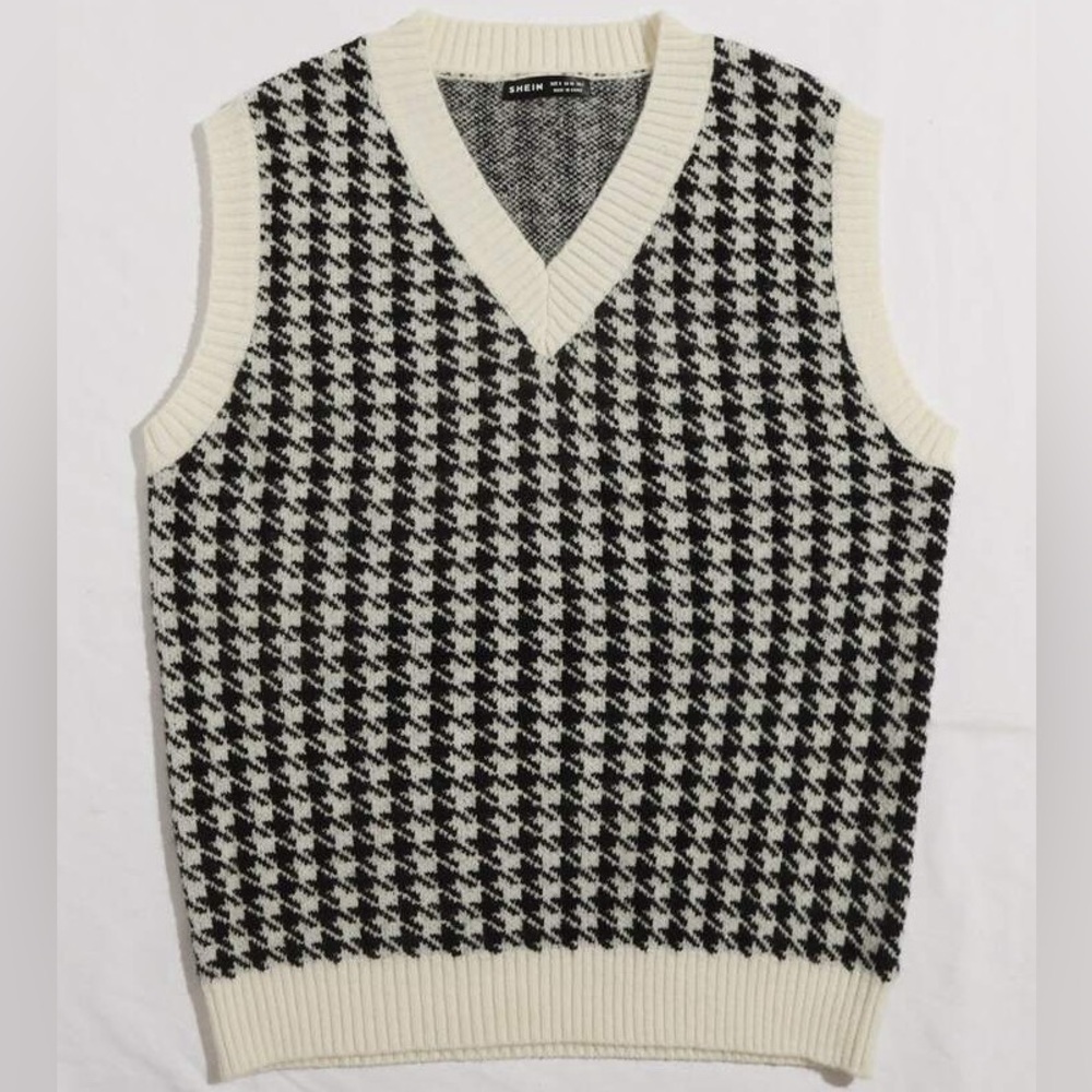SHEIN V-Neck Sweater Vest in Black and Cream Houndstooth size large